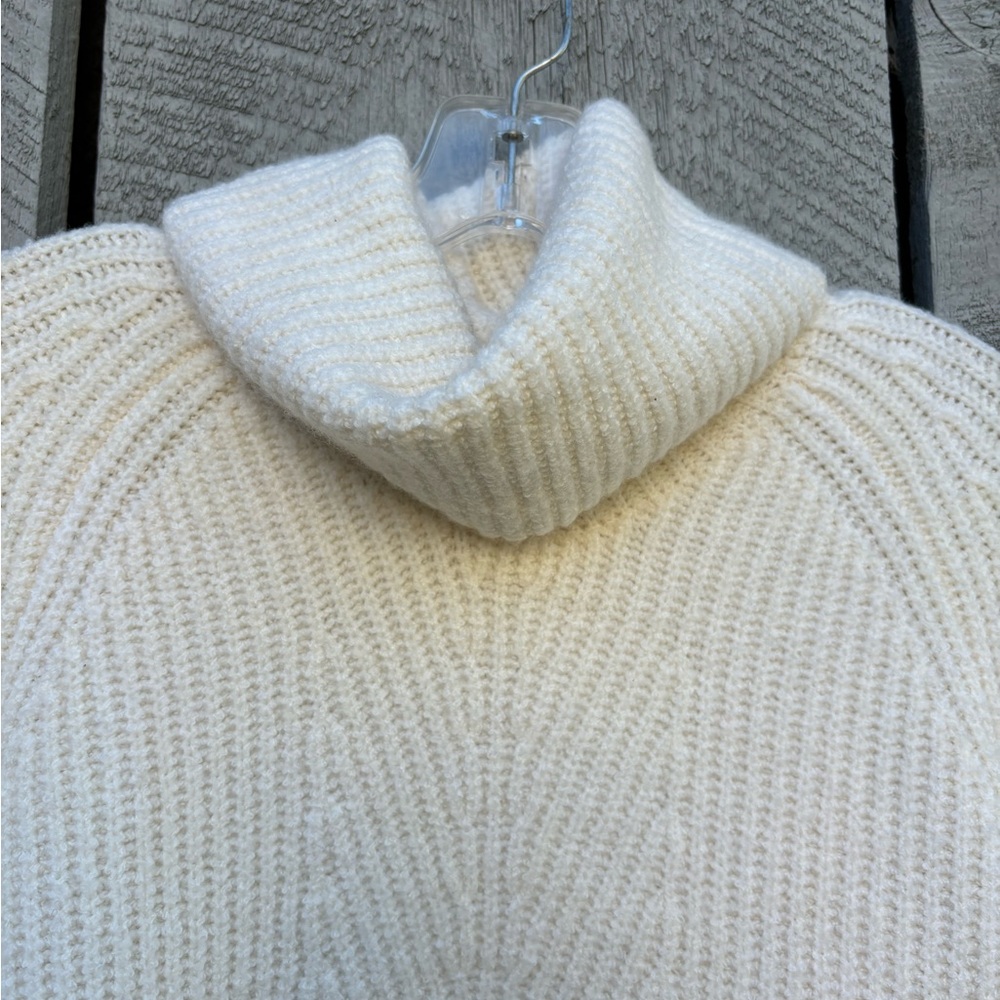 Madewell MercerTurtleneck Sweater in Coziest Yarn Antique Cream Women’s Size M - Picture 3 of 6